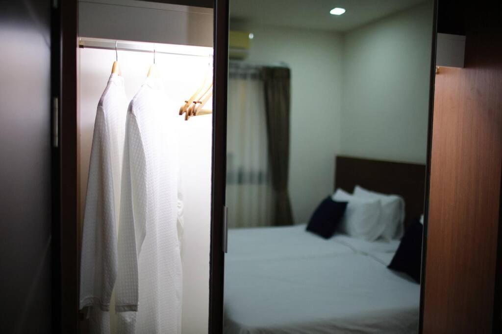 Specious Luxury 2 Bedrooms Apt. Chiang Mai Exterior photo