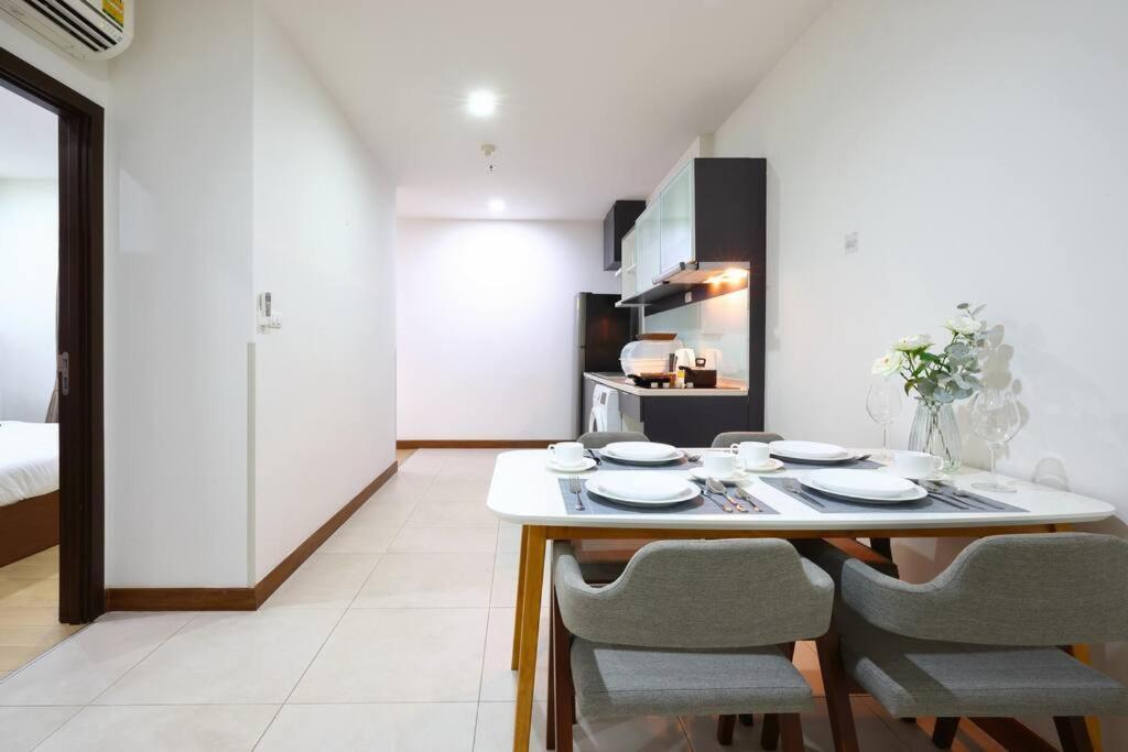 Specious Luxury 2 Bedrooms Apt. Chiang Mai Exterior photo