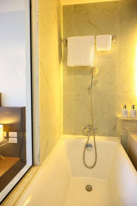 Specious Luxury 2 Bedrooms Apt. Chiang Mai Exterior photo