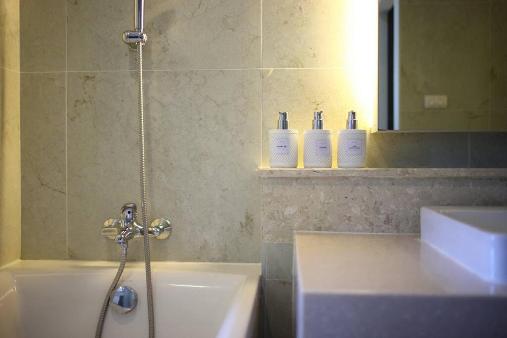 Specious Luxury 2 Bedrooms Apt. Chiang Mai Exterior photo